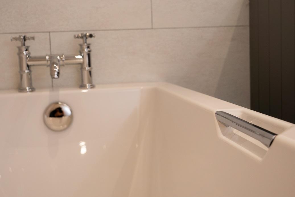 Wentworth Bathroom 13